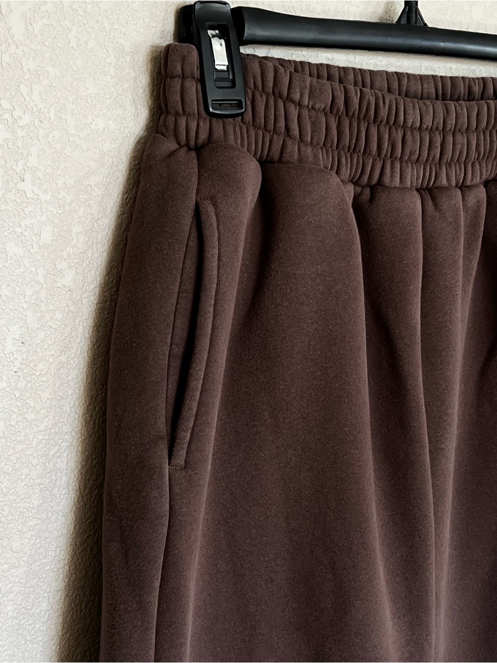 Comfrt Relaxed Brown Fleece Joggers with Elastic Waist - Picture 5 of 6